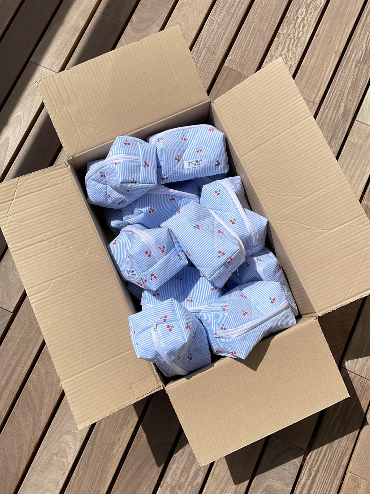 Beauty case cherries