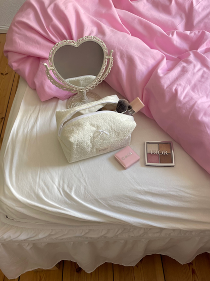 Beauty case ricamato