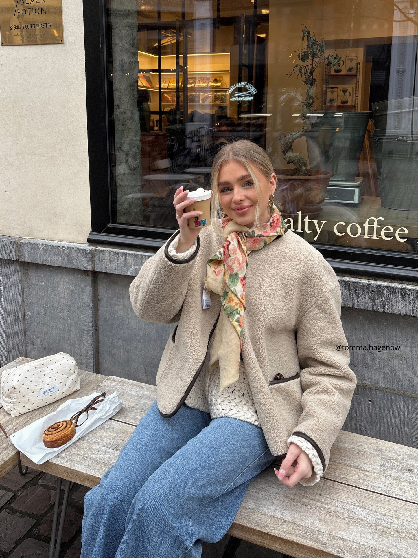 Beauty case cream & 🤎